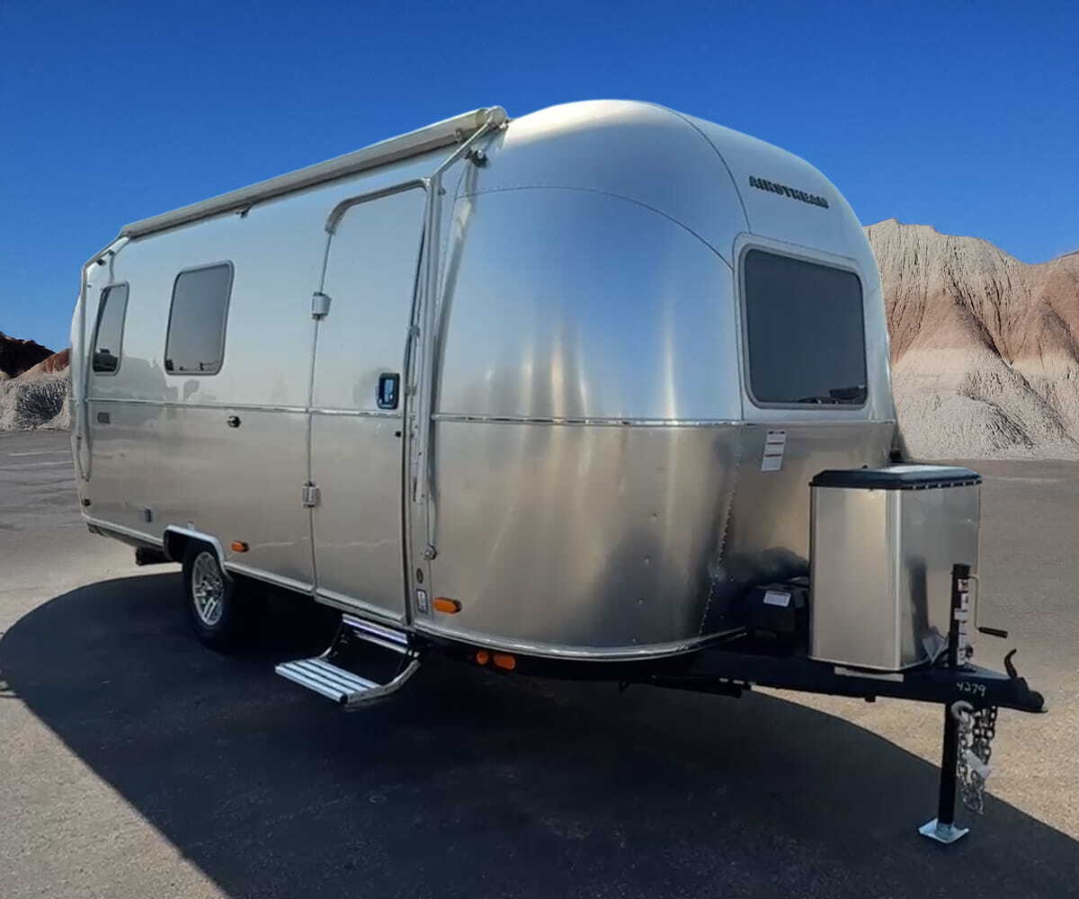2027 Airstream World Traveler 22RB in columbus OH