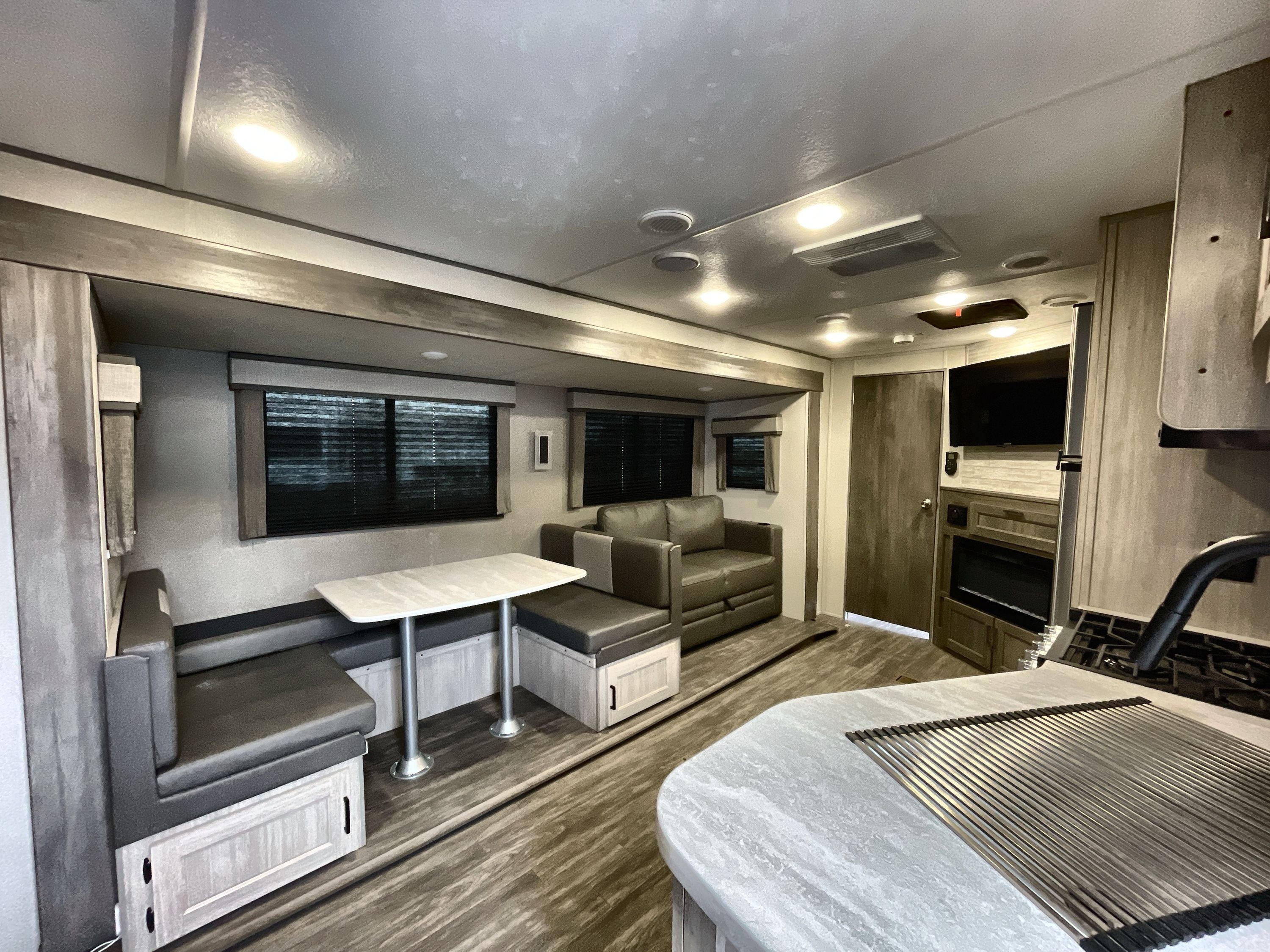 2024 Forest River AURORA 28BHS in uxbridge MA