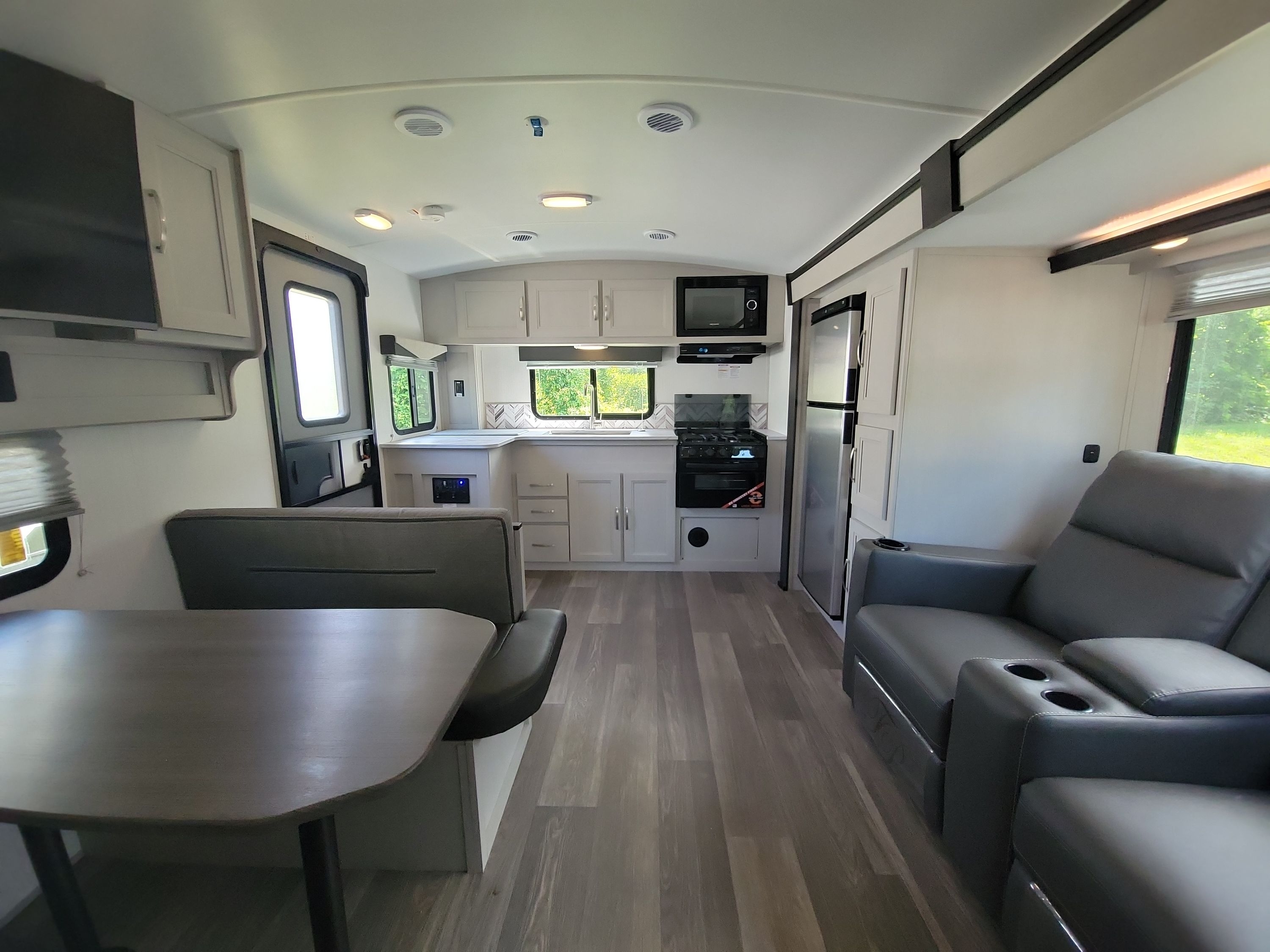 2024 Cruiser Rv SHADOW CRUISER 242RKS in west hatfield MA