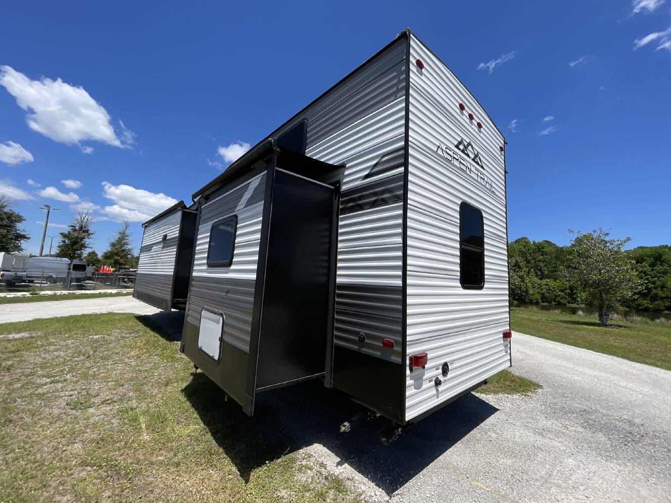 A photo of this 2024 Dutchmen ASPEN TRAIL 390LOFT