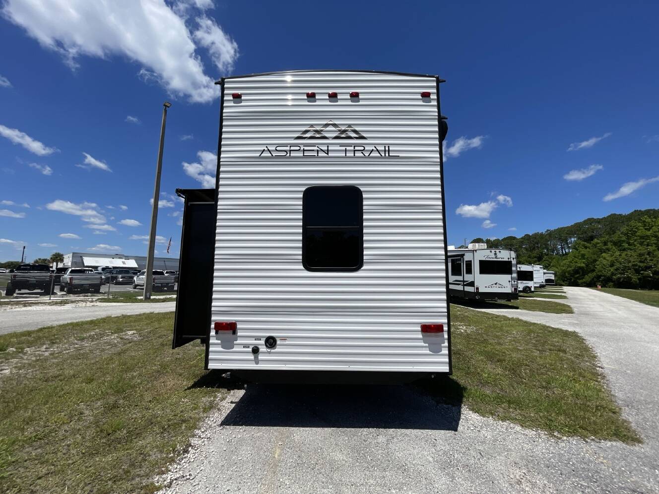A photo of this 2024 Dutchmen ASPEN TRAIL 390LOFT