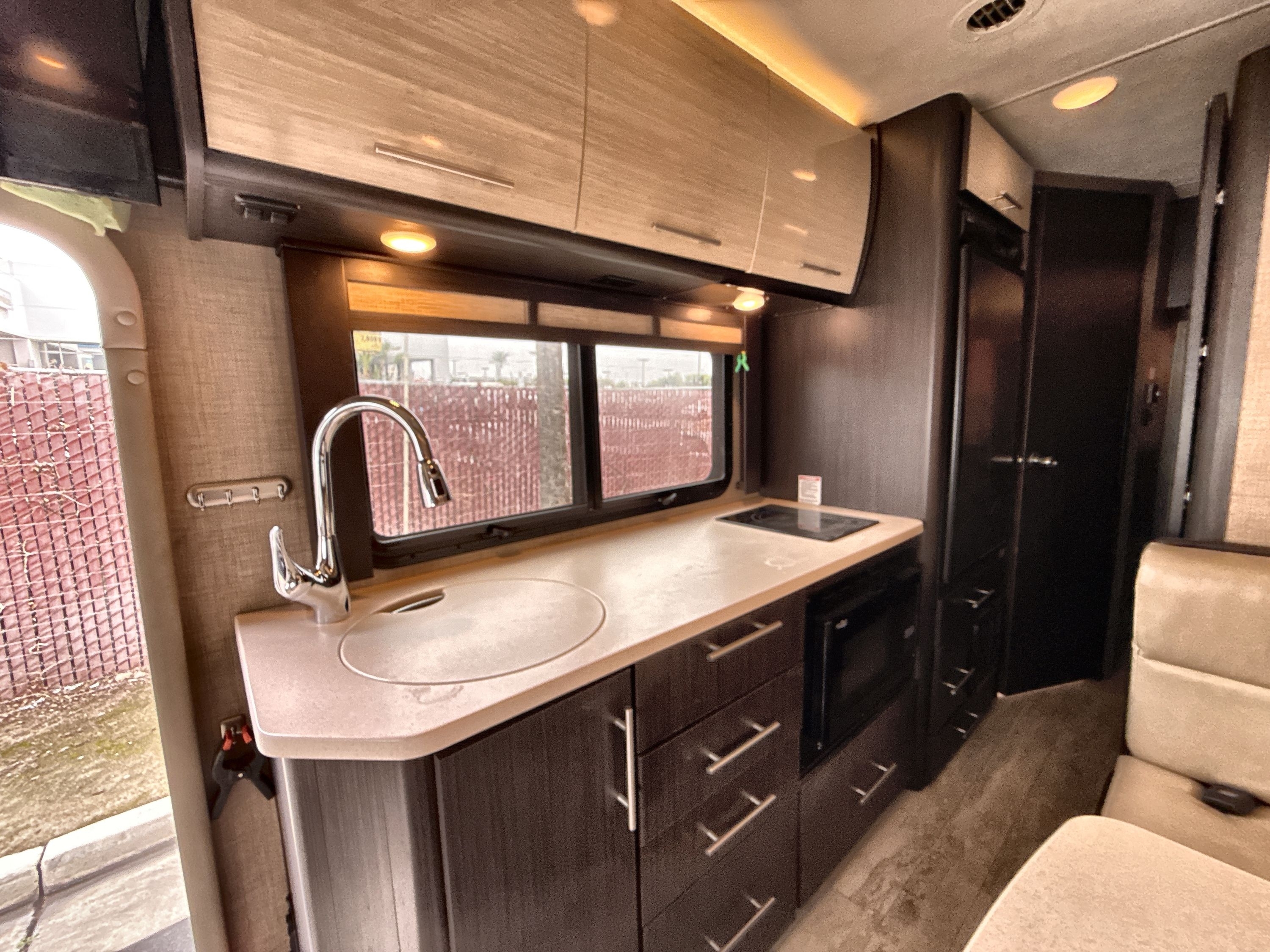 2018 Thor COMPASS 24TF in bakersfield CA