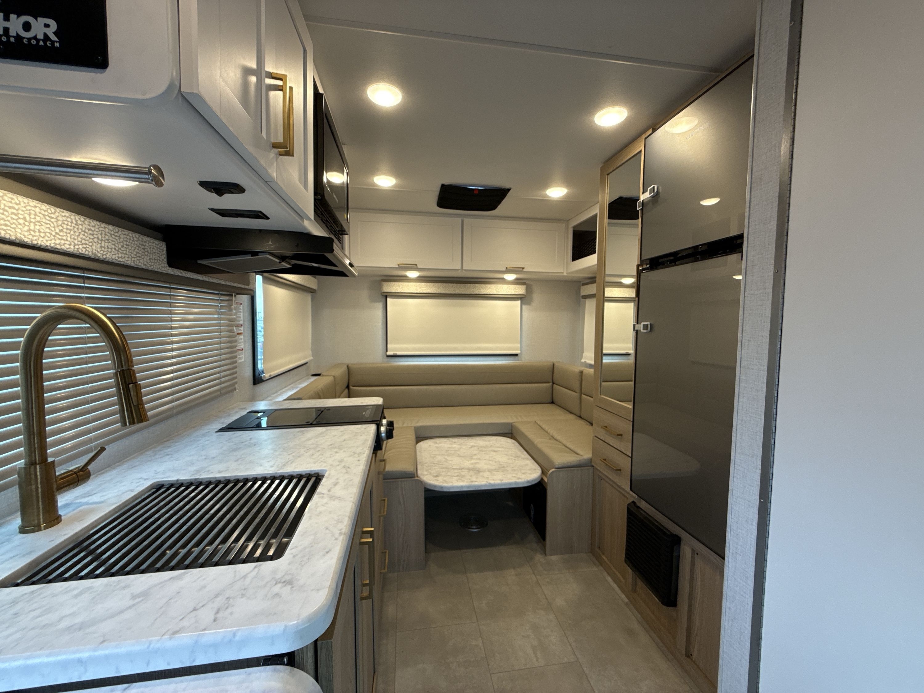 2026 Thor CHATEAU 19ZF in la mirada CA