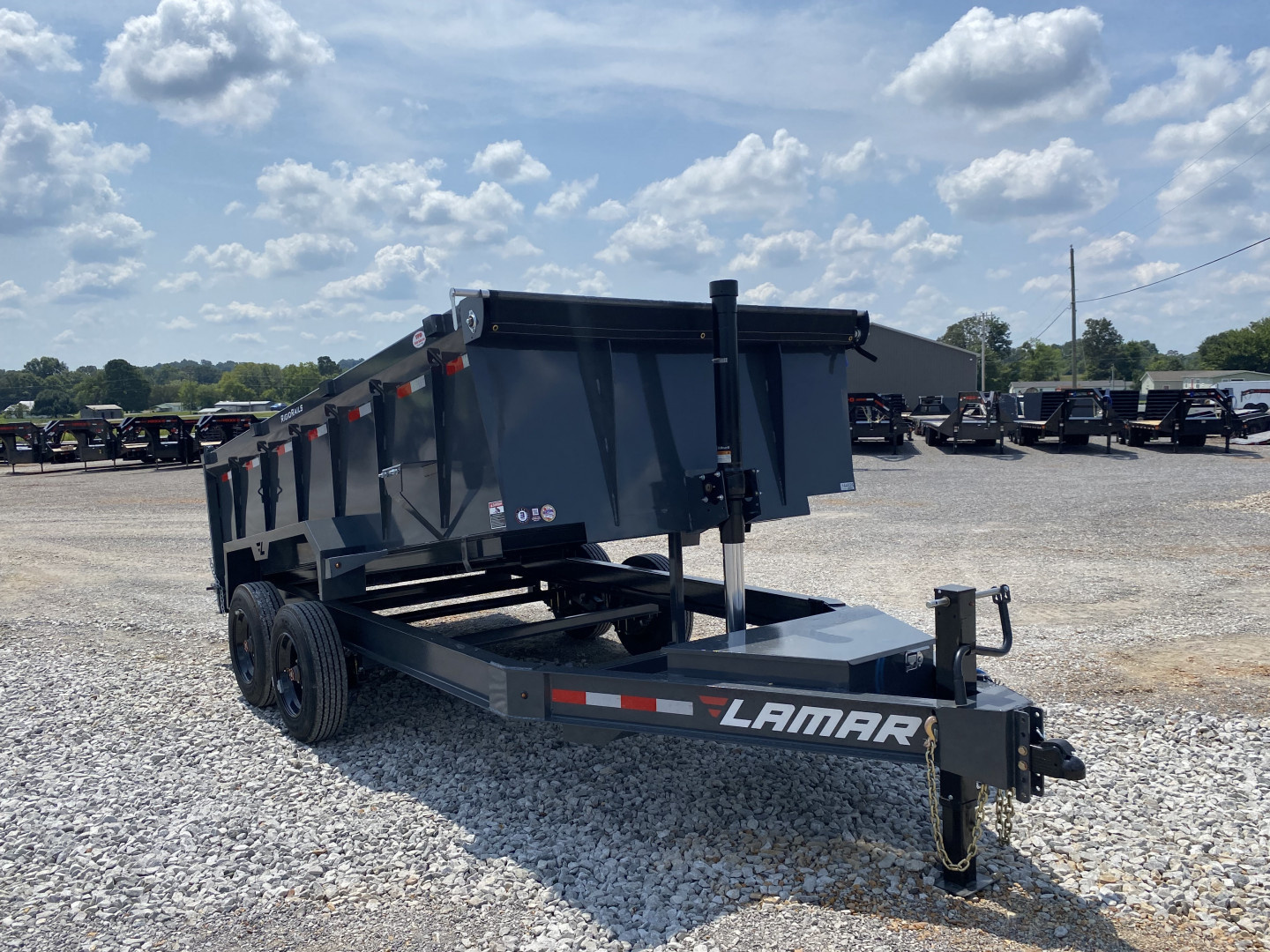 2026 Lamar Trailers DT831428 in Dexter, KY