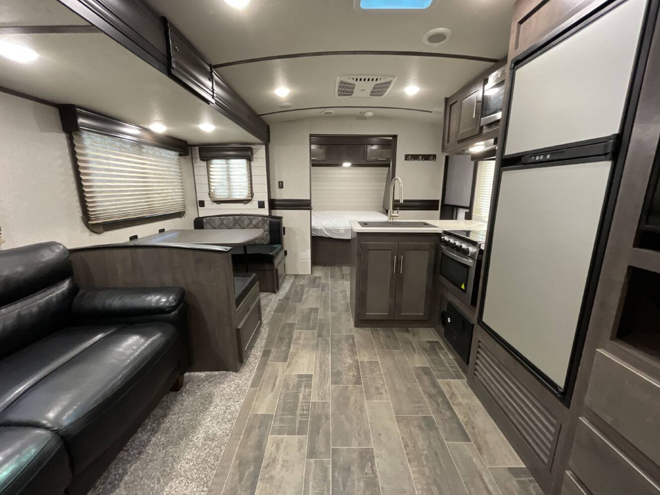 A photo of this 2020 Crossroads SUNSET TRAIL 288BH