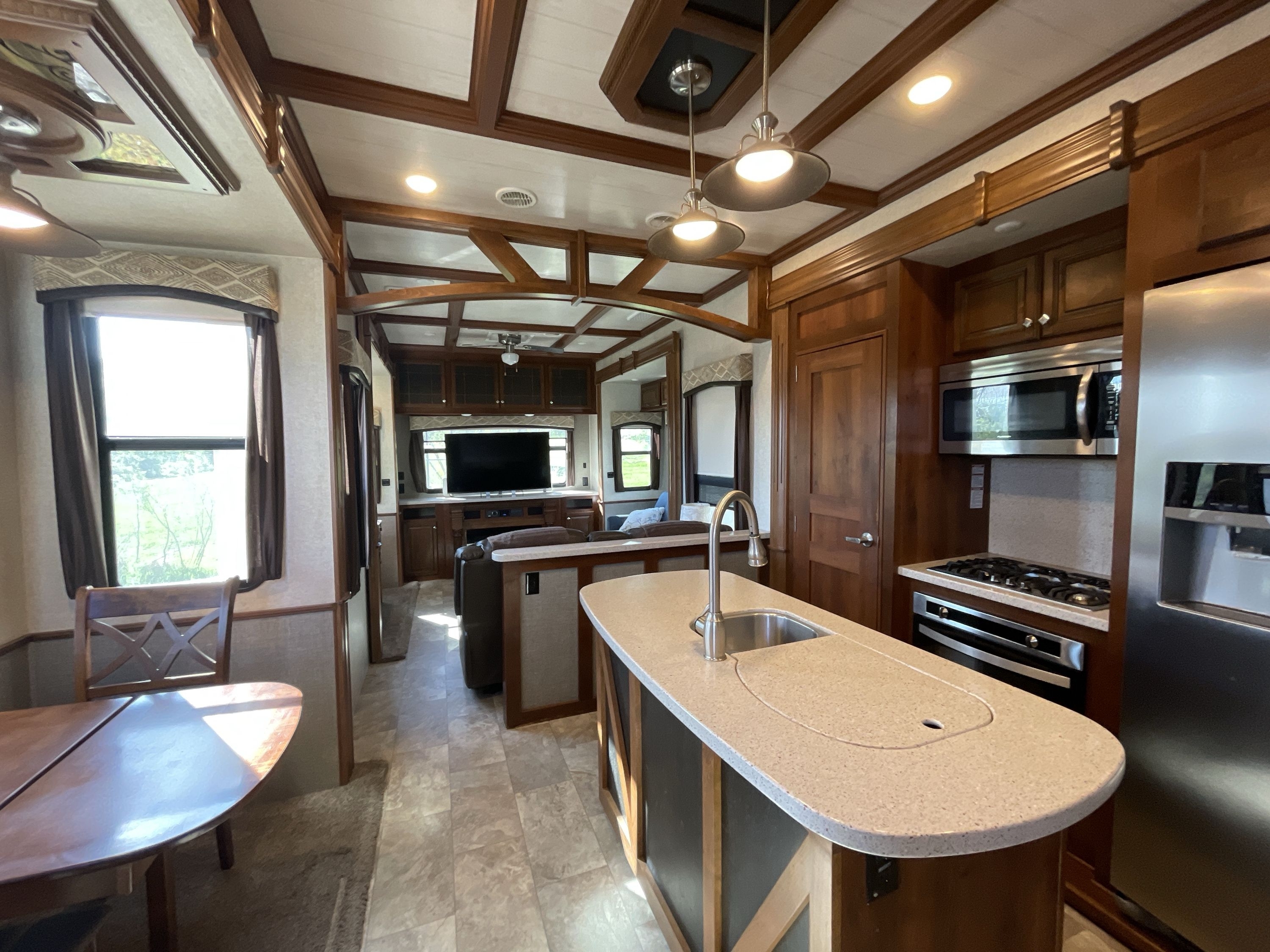 2018 Heartland BIGHORN 3970RD in cedar falls IA
