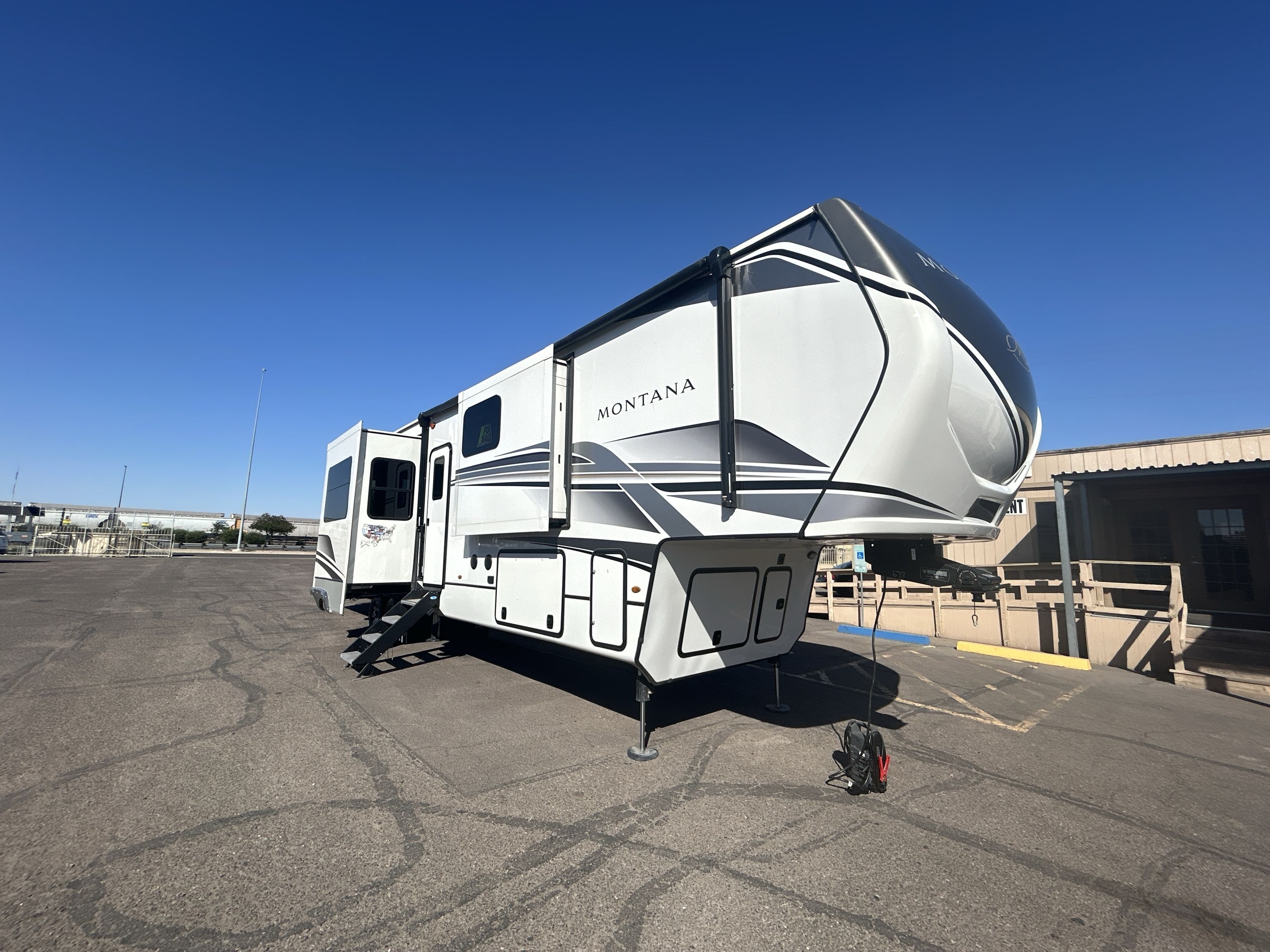 2024 Keystone MONTANA 3901RK RV