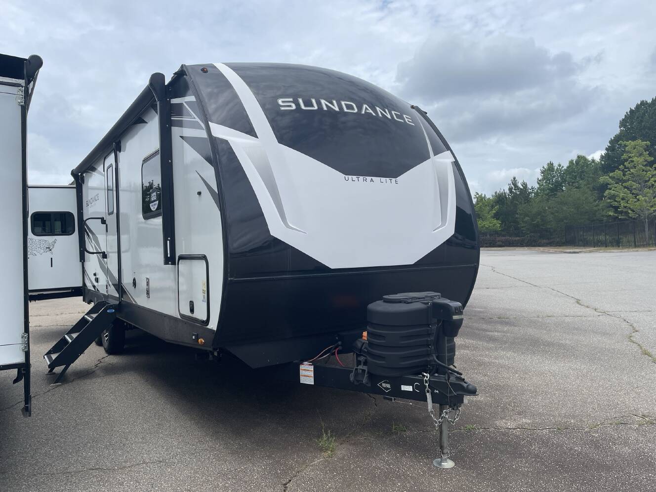 A photo of this 2024 Heartland SUNDANCE 264FKBS