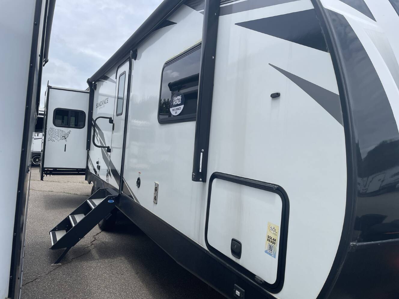A photo of this 2024 Heartland SUNDANCE 264FKBS