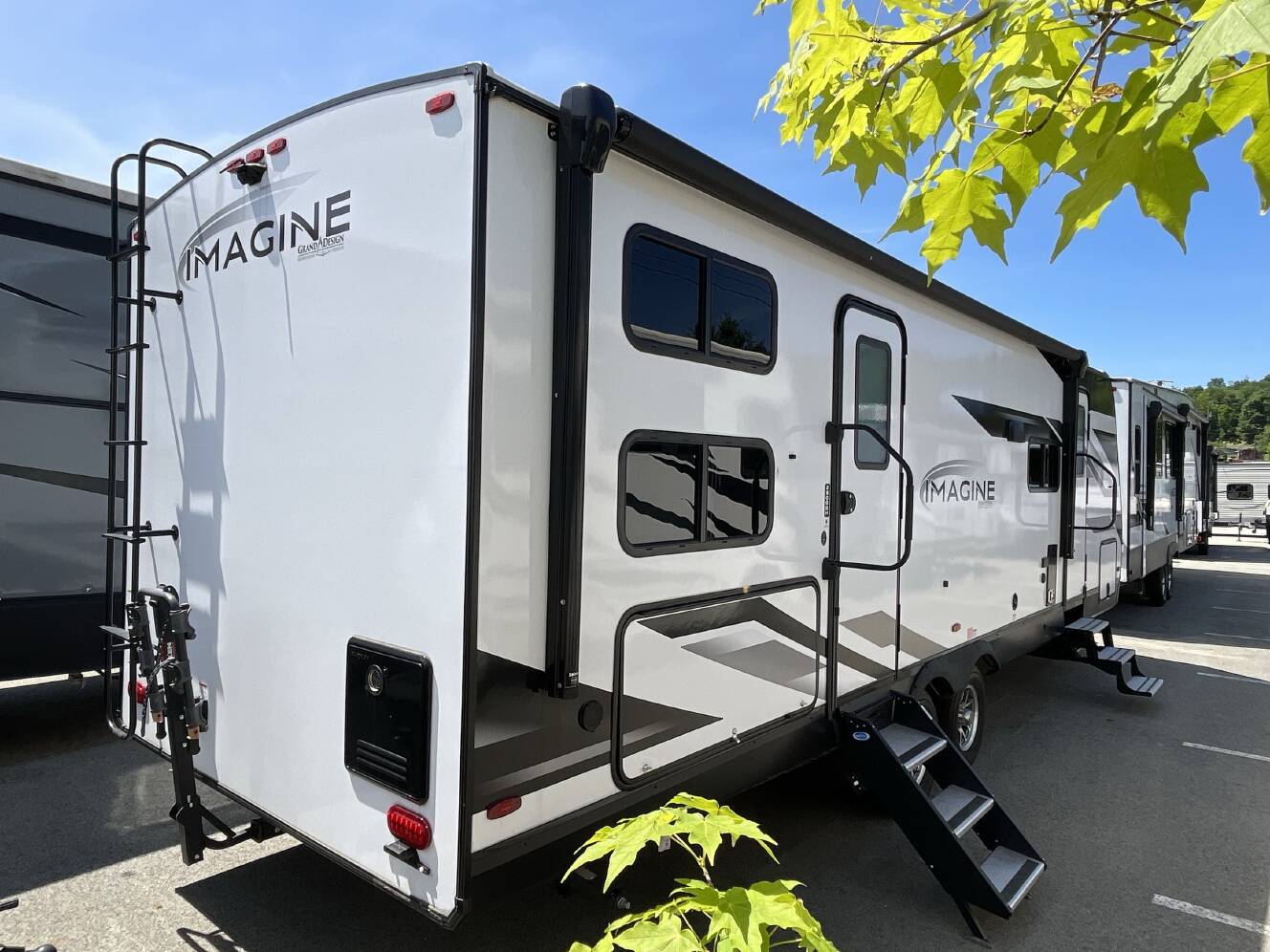A photo of this 2024 Grand Design IMAGINE 2800BH