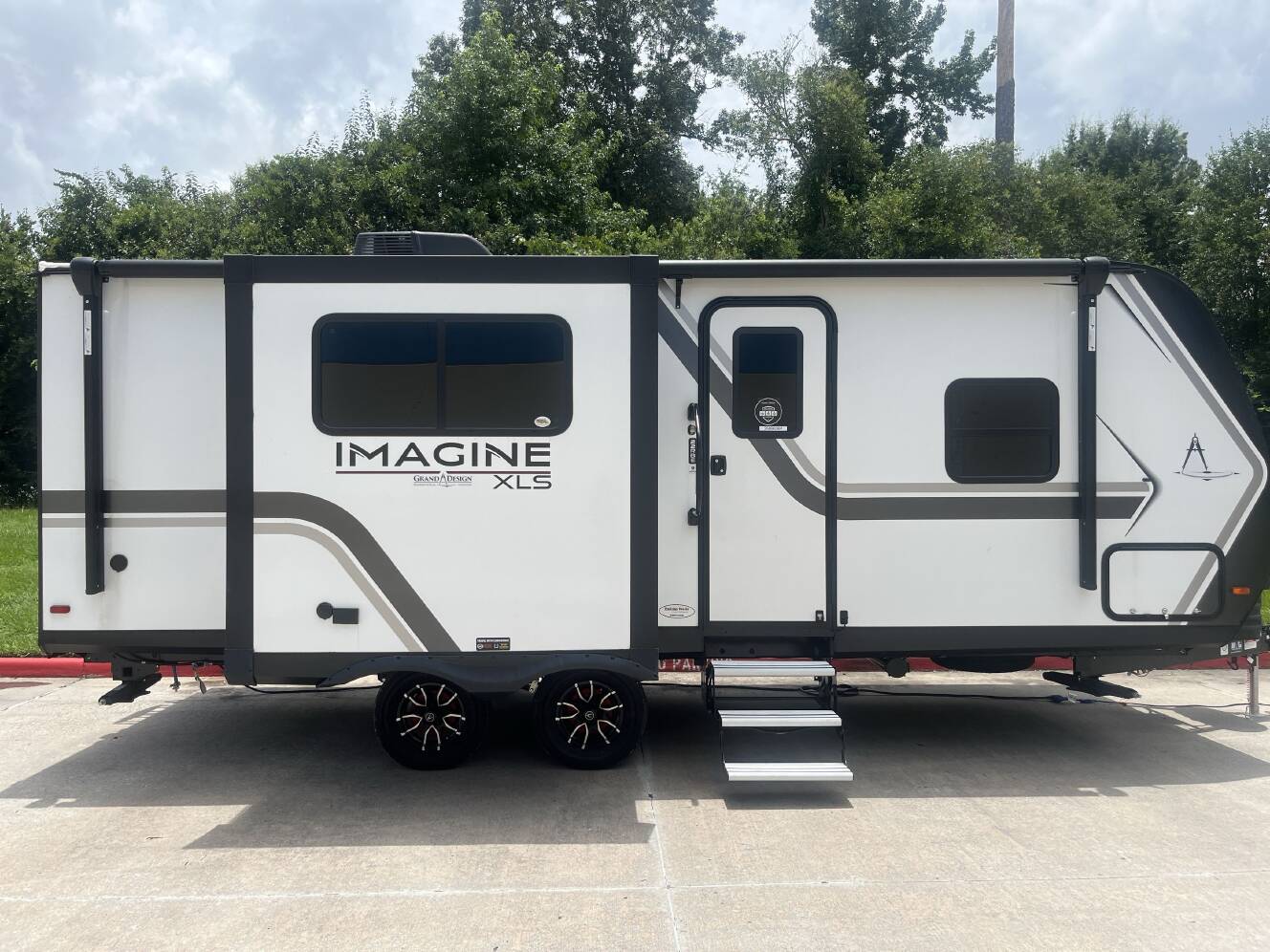A photo of this 2026 Grand Design IMAGINE XLS 22RBE