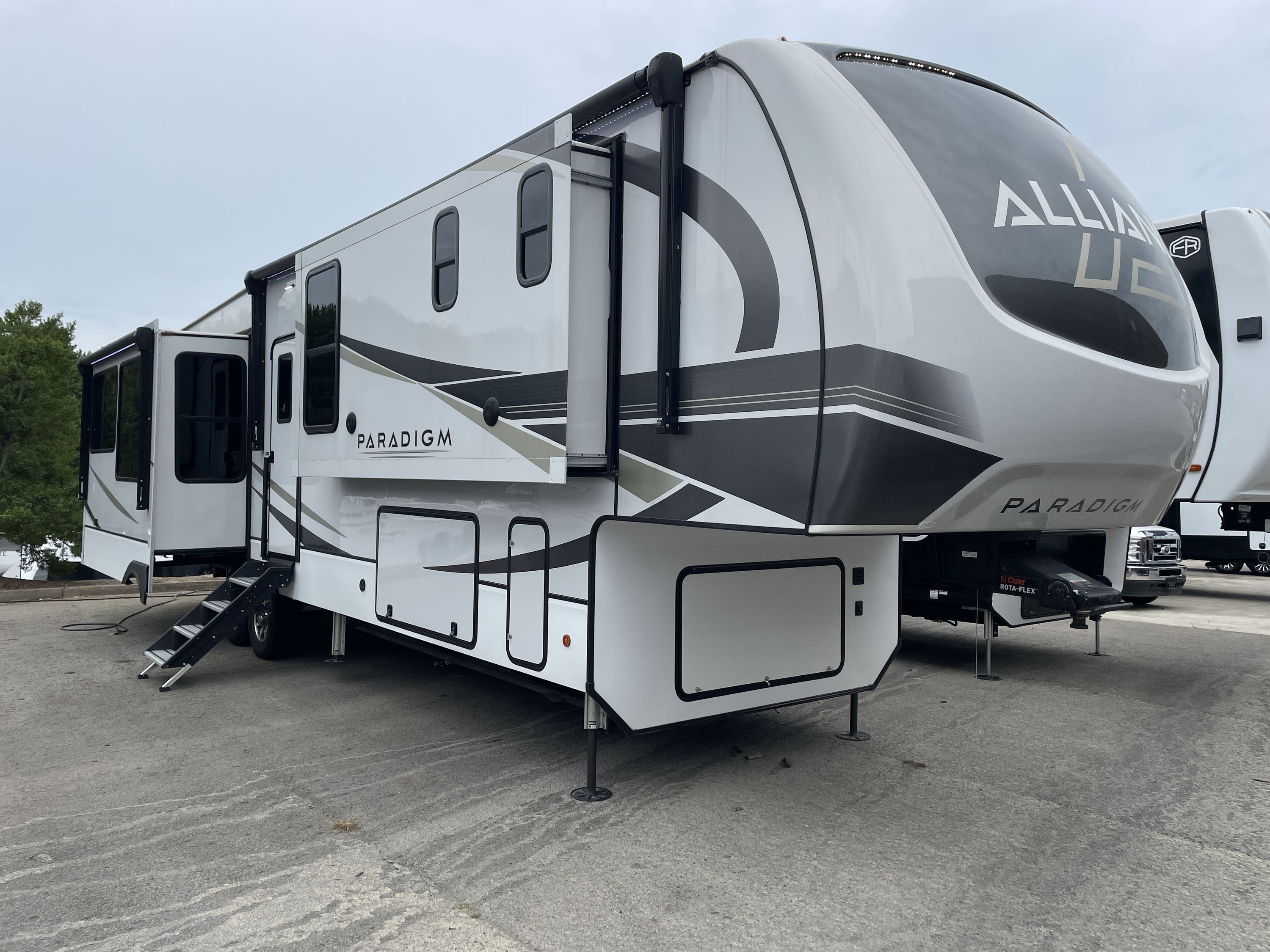 2023 Alliance PARADIGM 370FB in buford GA