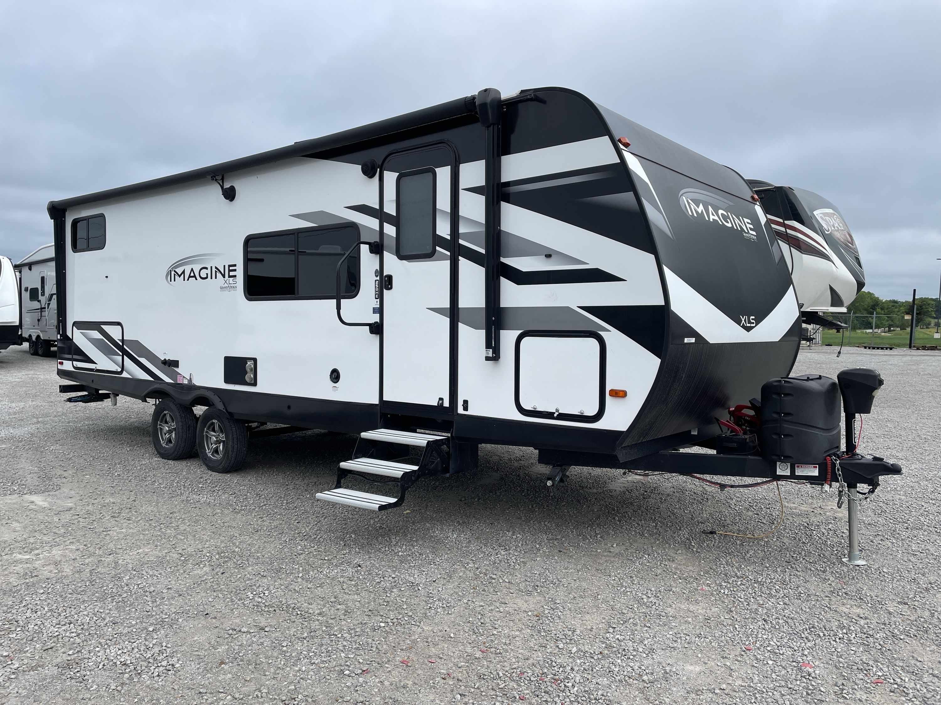2023 Grand Design IMAGINE XLS 25BHE RV