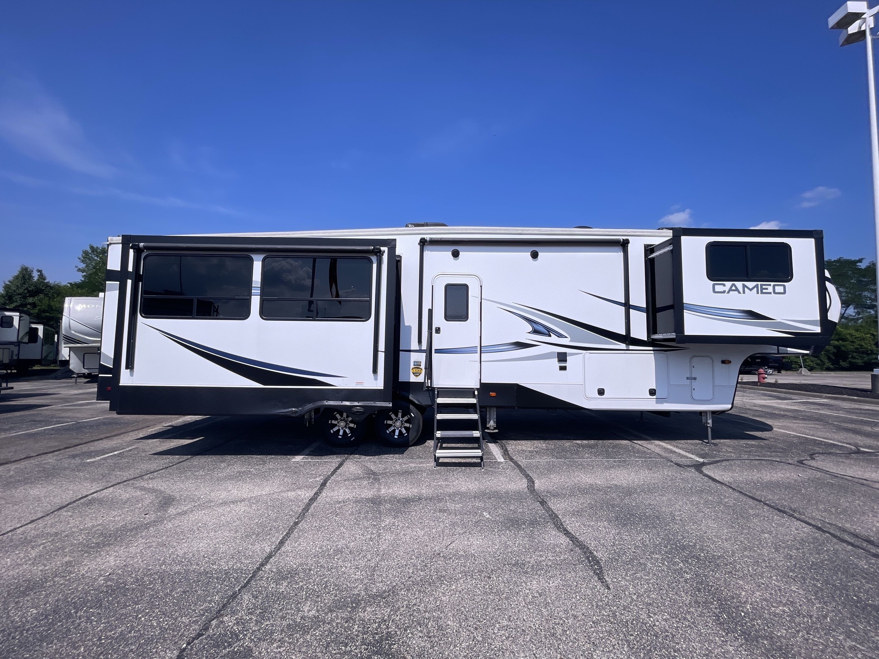 2023 Crossroads CAMEO 3701RL in huber heights OH