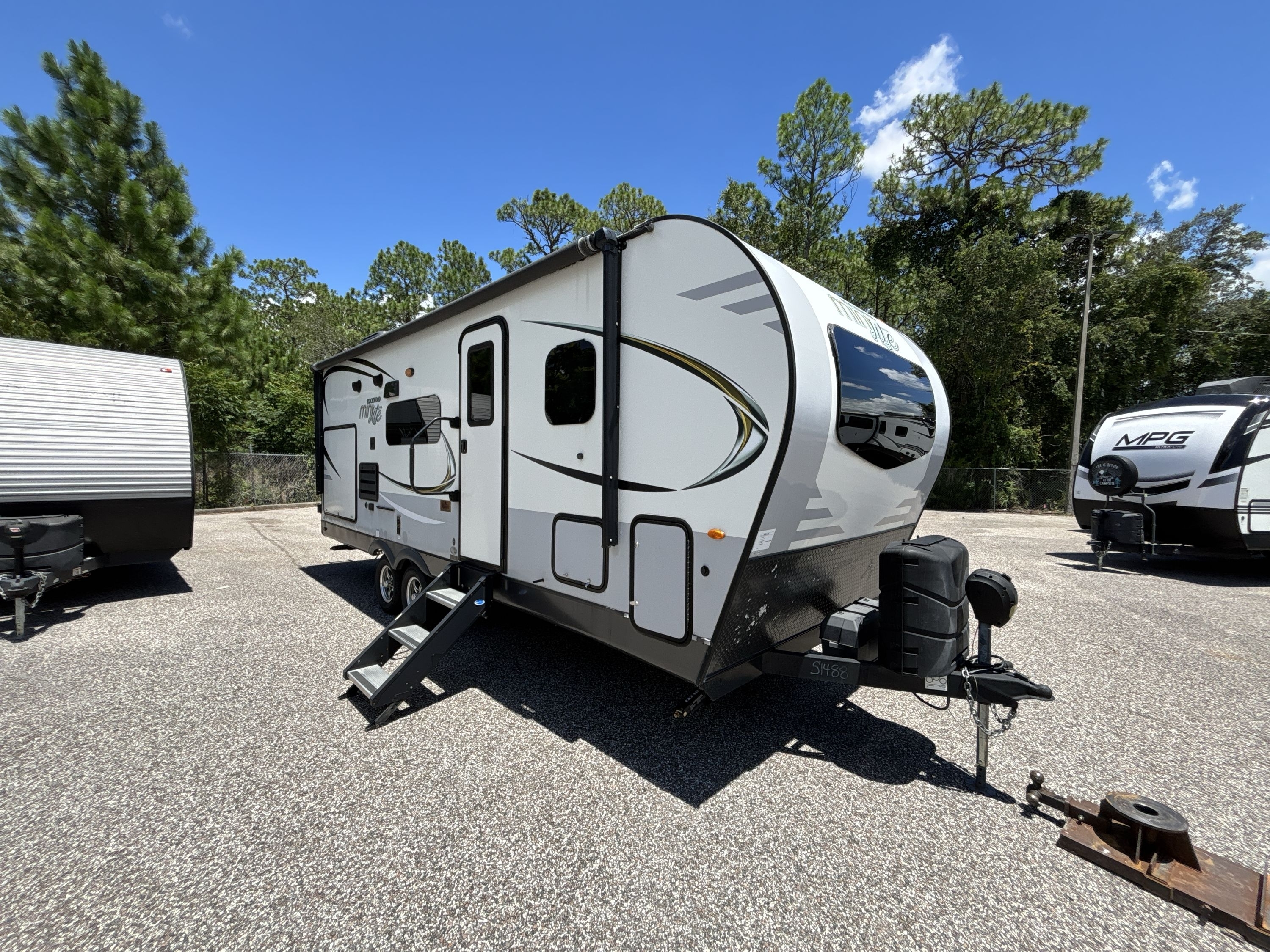 2020 Forest River ROCKWOOD MINI LITE 2507S RV