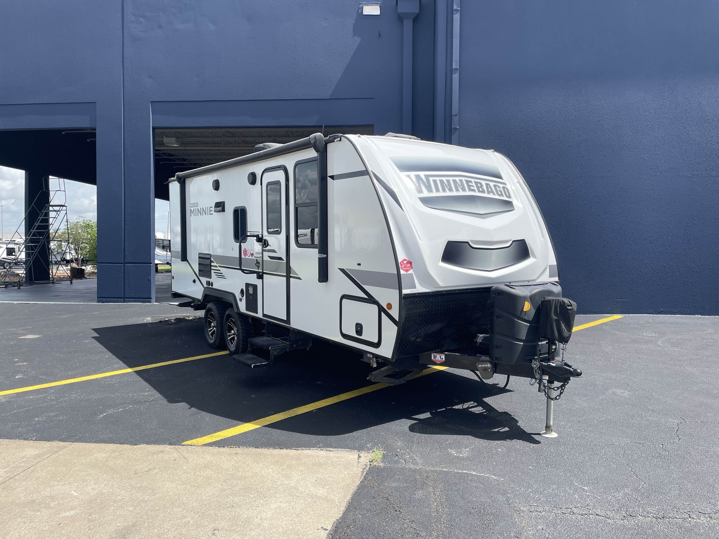 2021 Winnebago MICRO MINNIE 2306BHS in katy TX