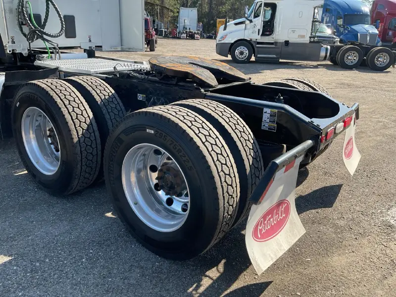 2023 PETERBILT 579