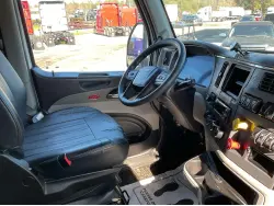 2023 PETERBILT 579
