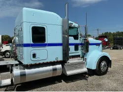 2021 KENWORTH W900