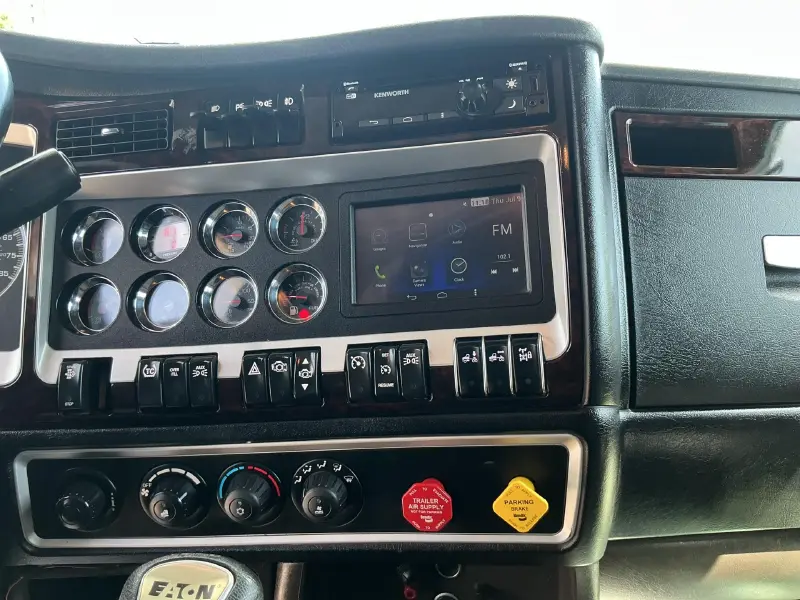 2021 KENWORTH W900
