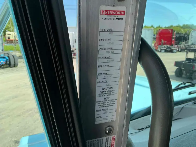 2021 KENWORTH W900