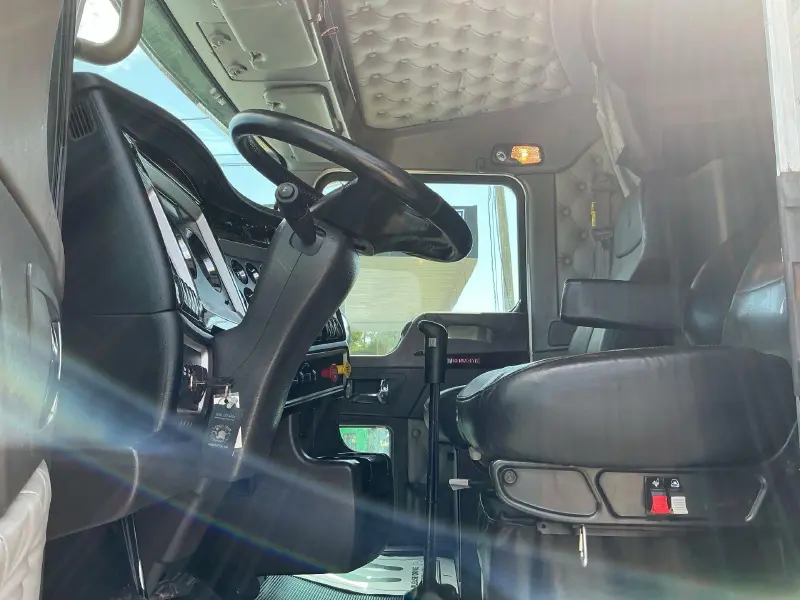2021 KENWORTH W900