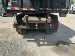 2005 Mack GU713