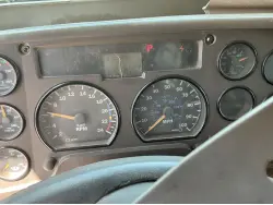 2005 Mack GU713