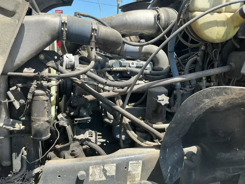 2005 Mack GU713