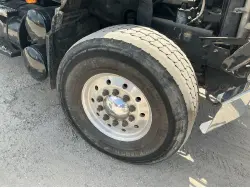 2005 Mack GU713