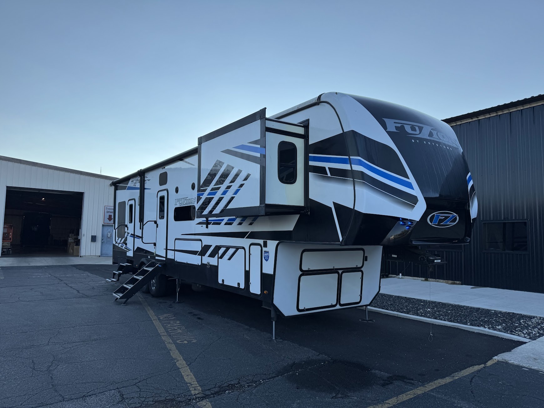 2022 Keystone FUZION 369 in peru IN