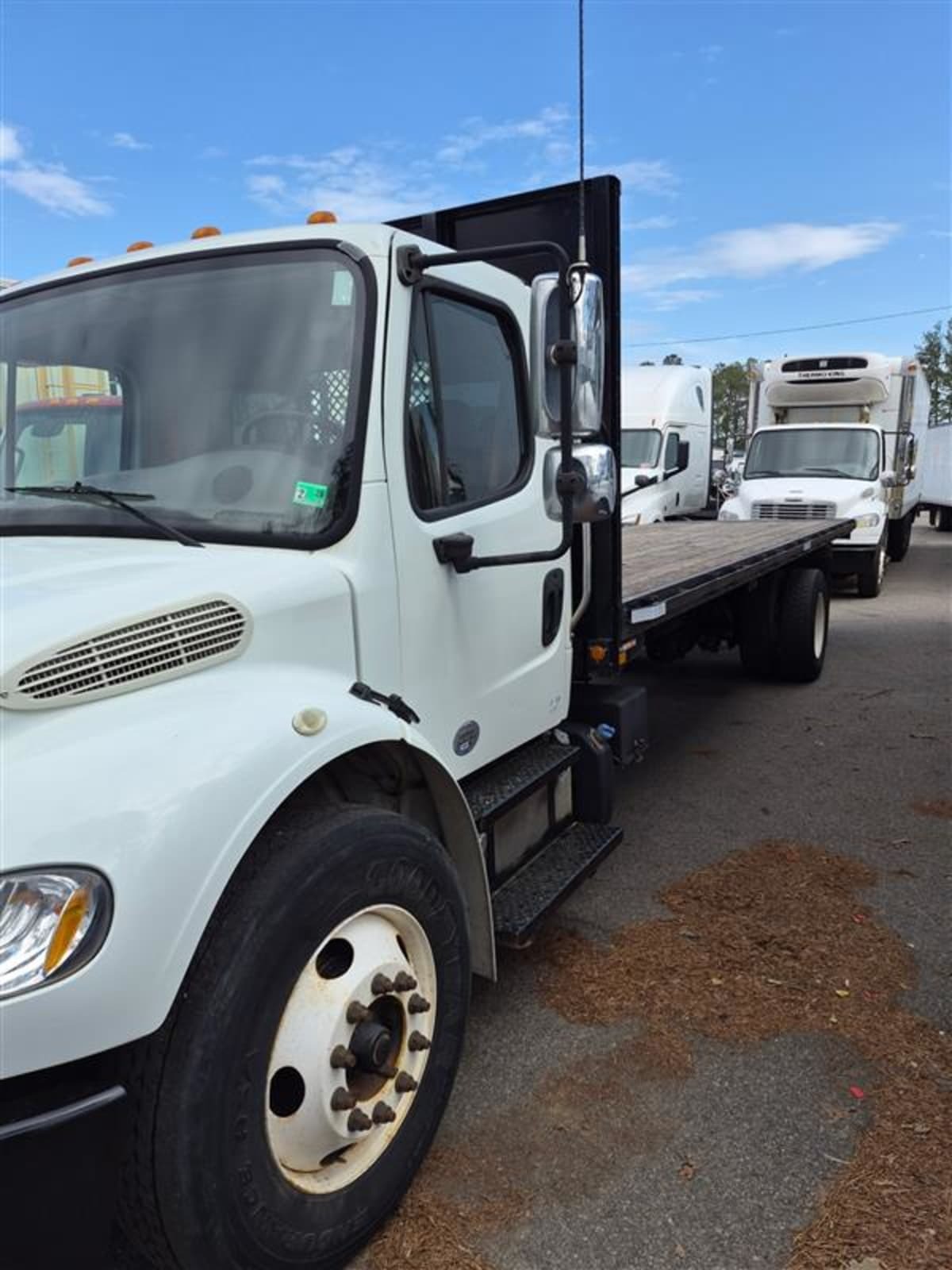 2014 FREIGHTLINER BUSINESS CLASS M2 106 in Richmond, VA