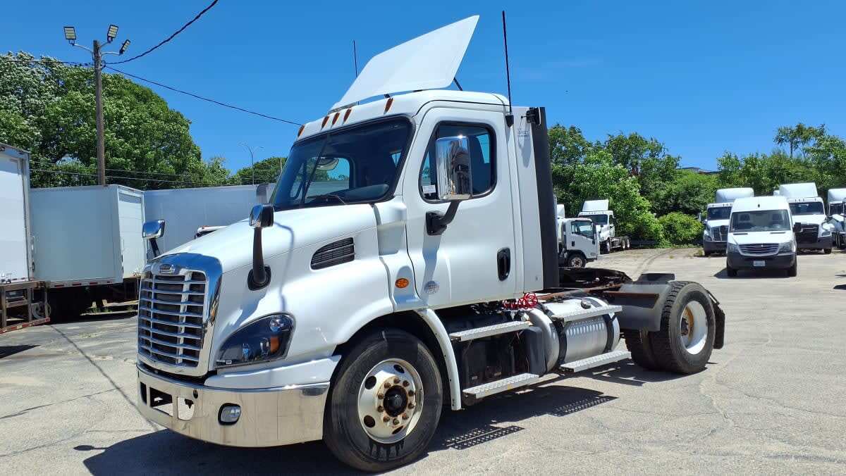 2020 FREIGHTLINER CASCADIA 113 in Warwick, RI