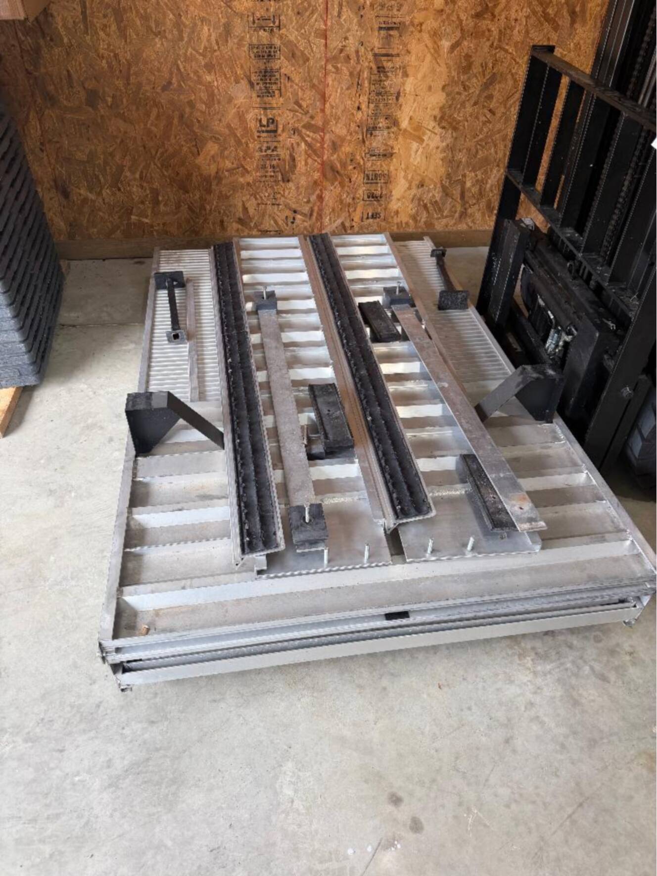 A photo of this 2024 Load All Clip On Ramp CLIP ON RAMP