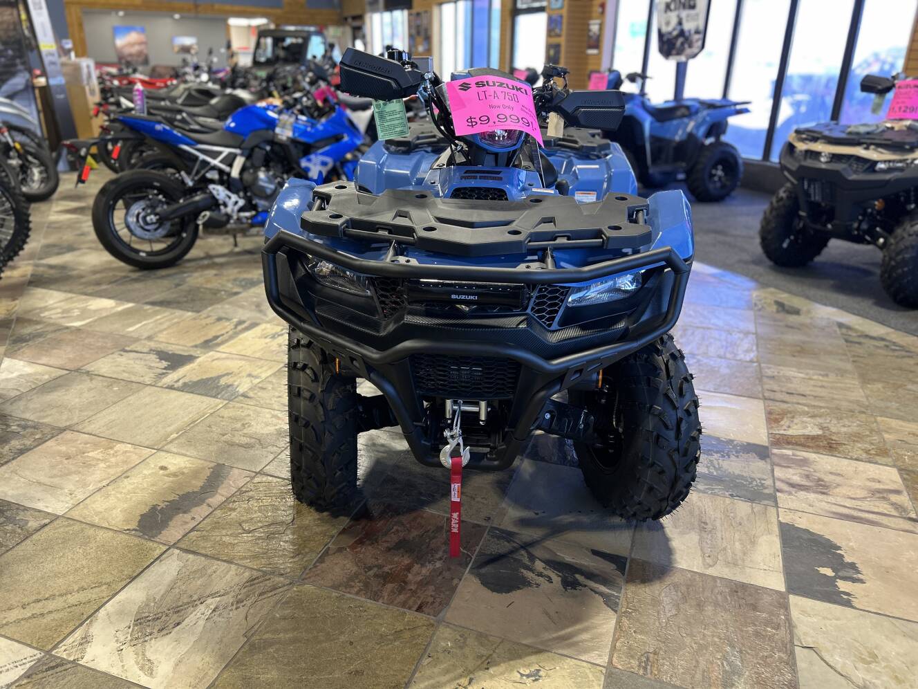 A photo of this 2025 Suzuki LT-A750XPZM5