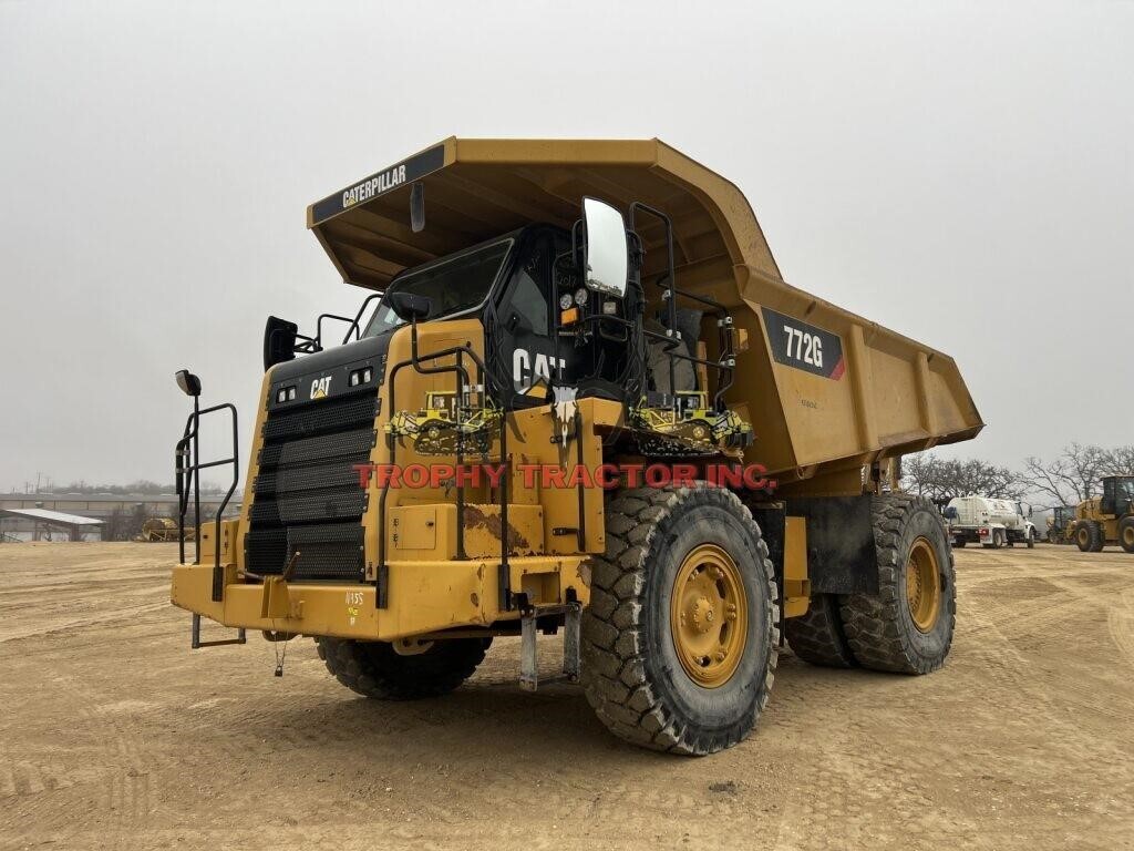 2017 CATERPILLAR 772G in Burleson, TX