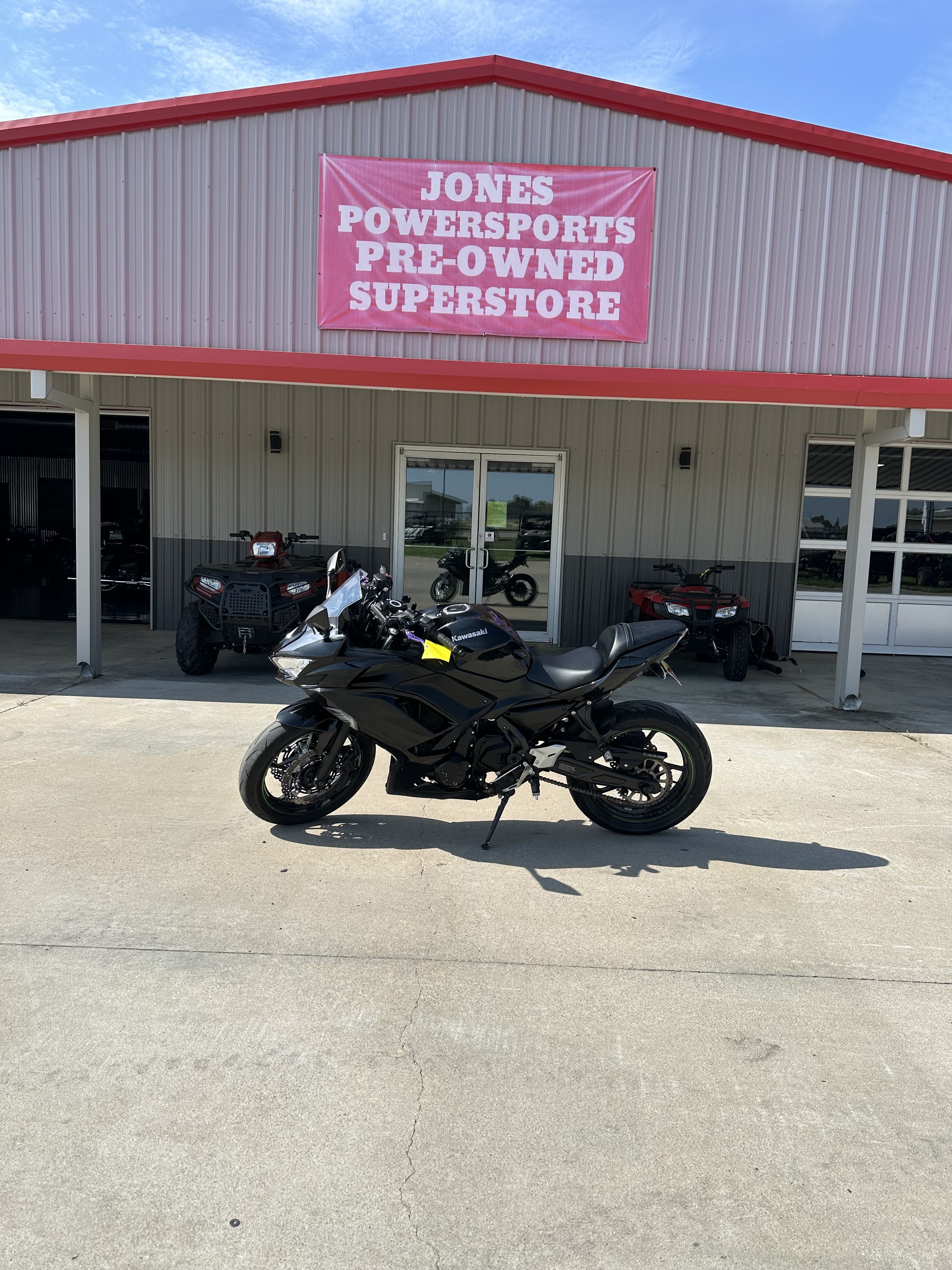 2025 Kawasaki Ninja® 650 BASE in Durant, OK