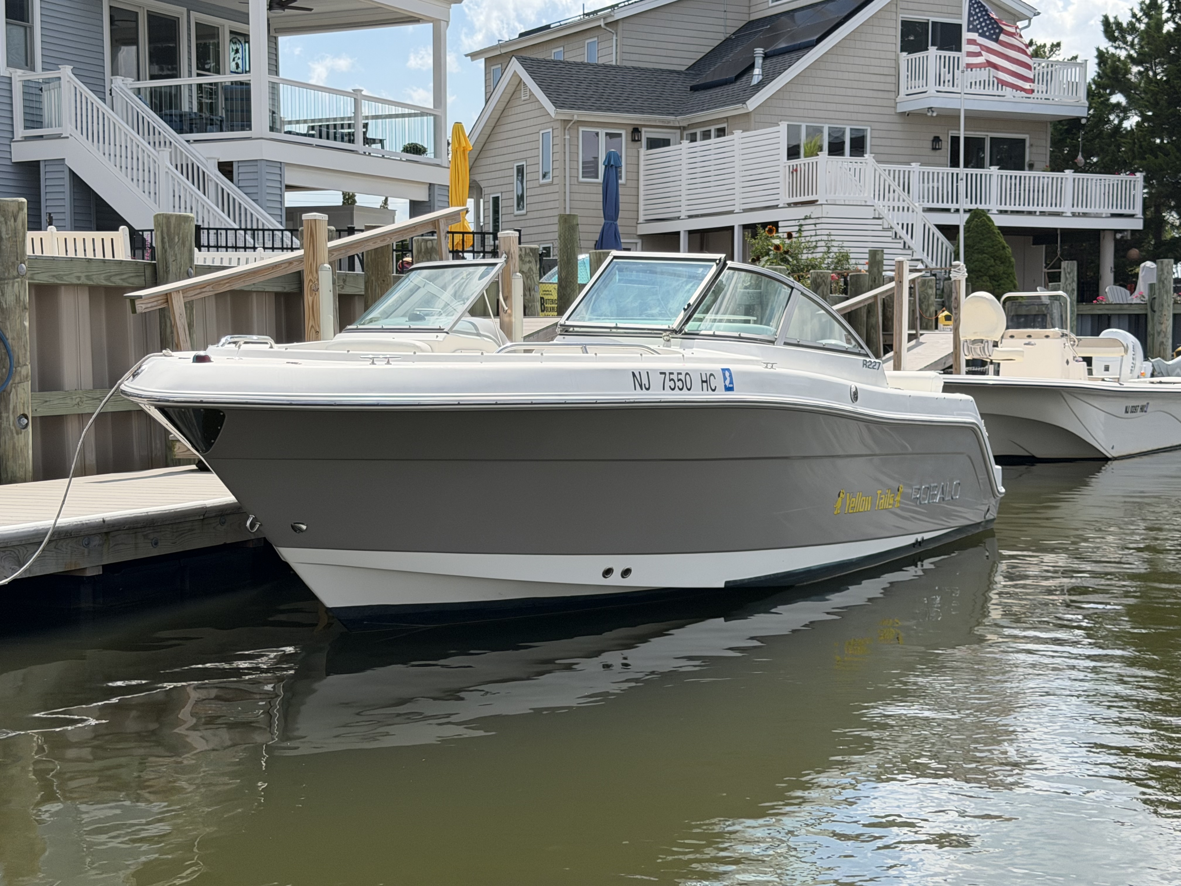 2010 Robalo 227 DUAL CONSOLE in neptune NJ
