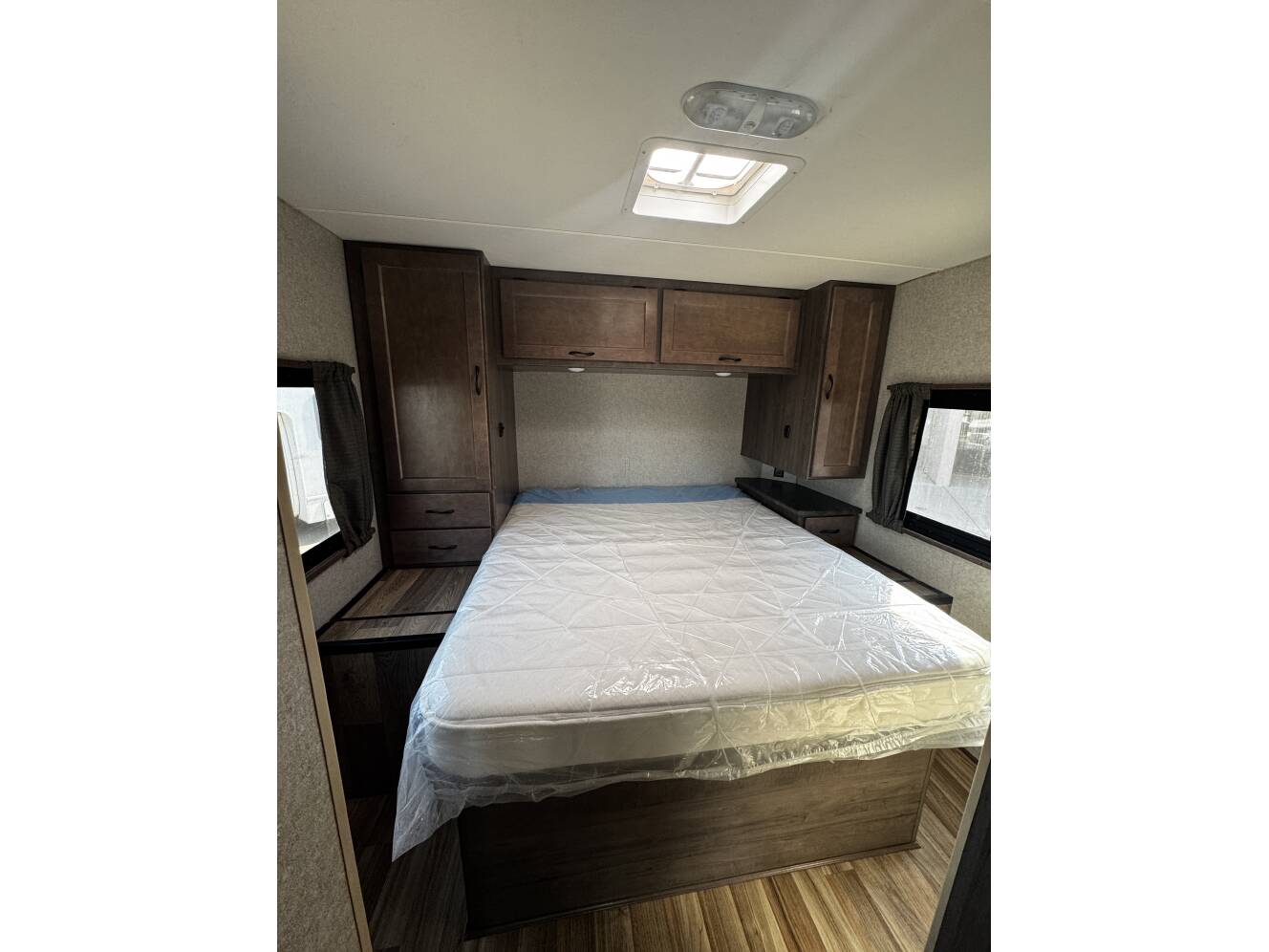 A photo of this 2021 Winnebago MINNIE WINNIE 328QR