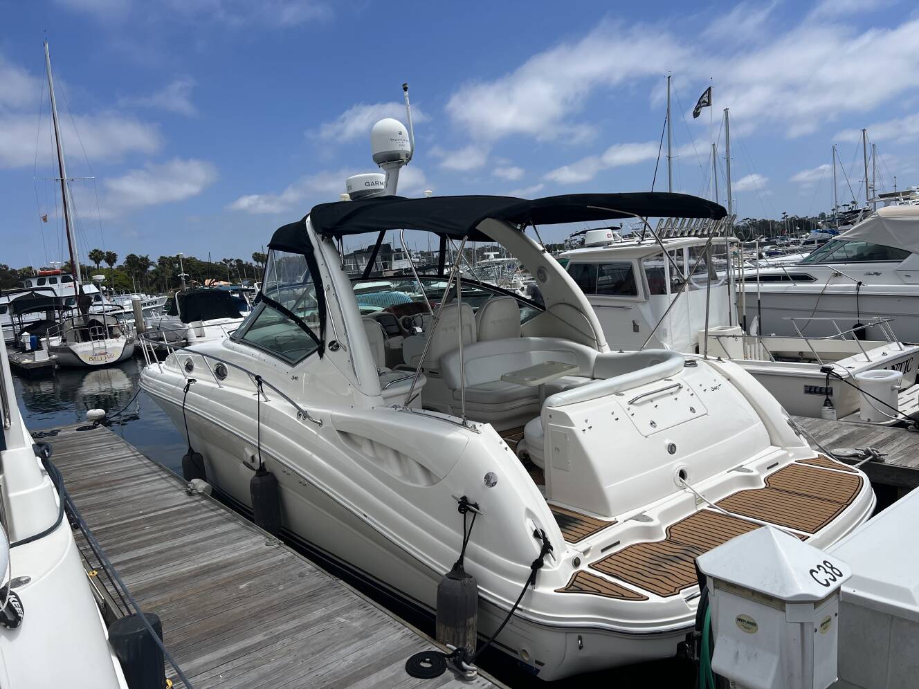 A photo of this 2003 Sea Ray 340 SUNDANCER