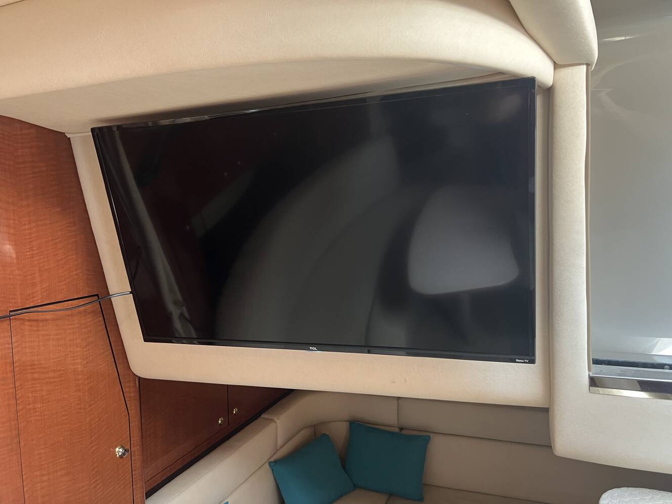 A photo of this 2003 Sea Ray 340 SUNDANCER