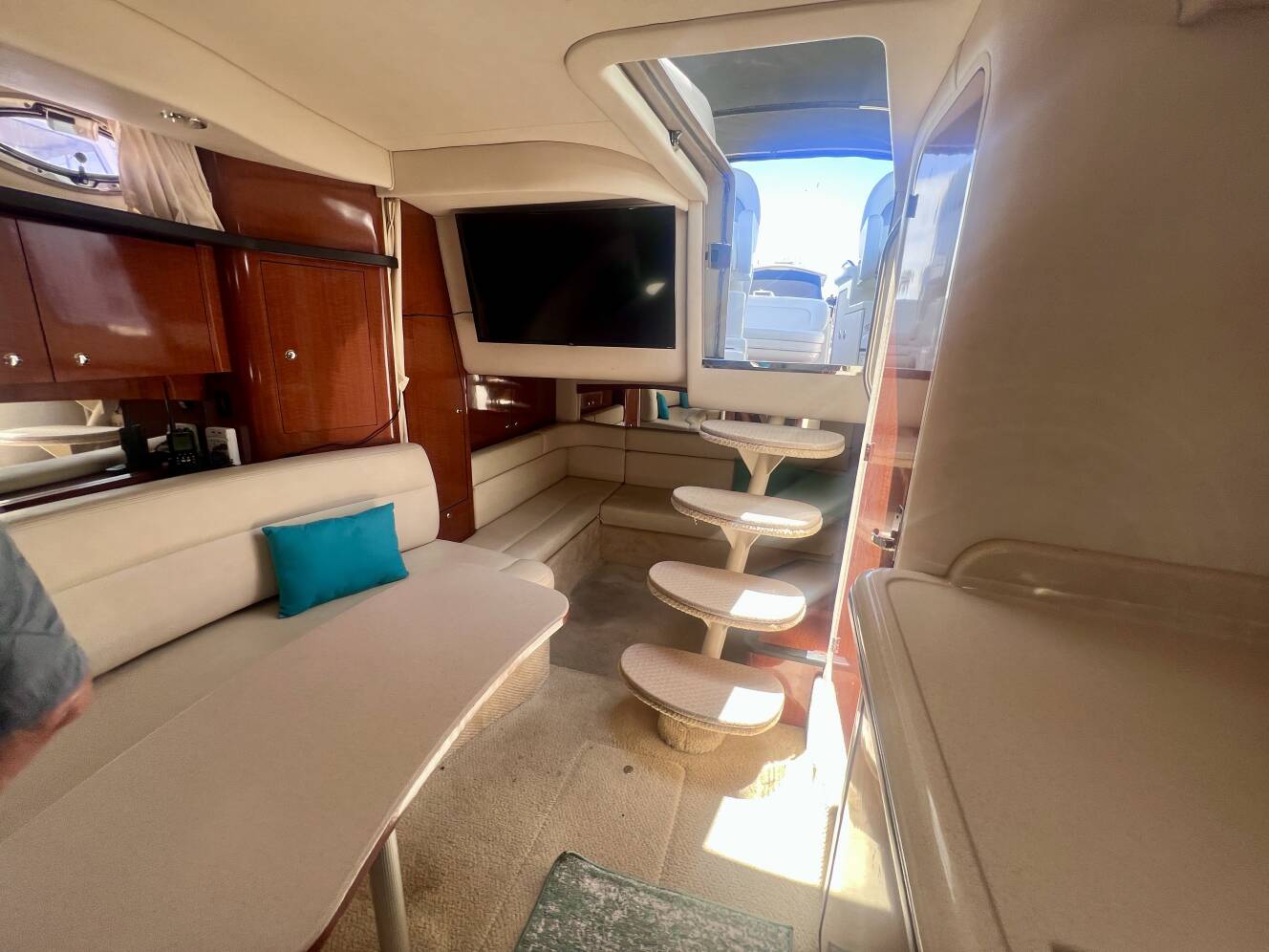 A photo of this 2003 Sea Ray 340 SUNDANCER