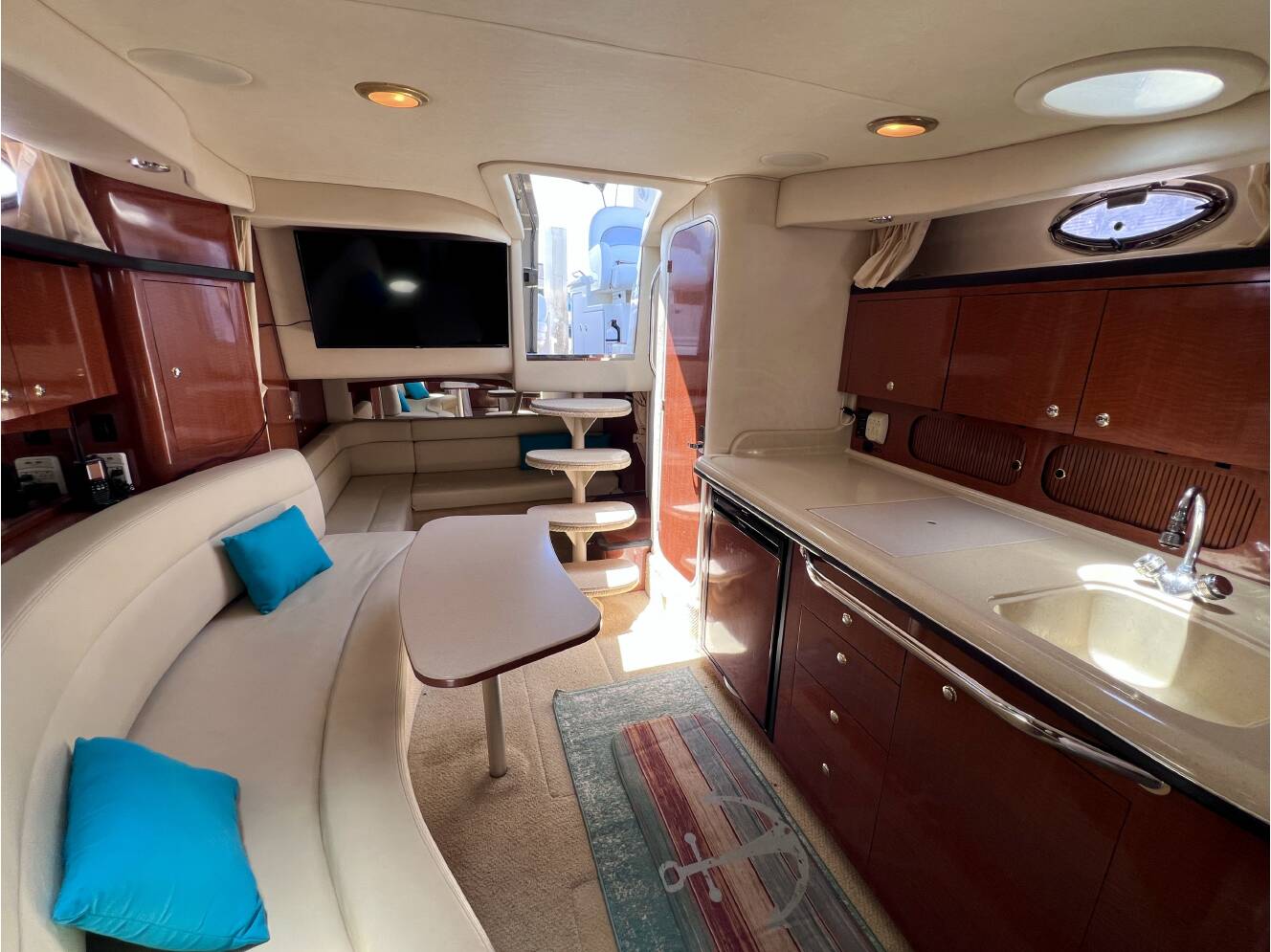 A photo of this 2003 Sea Ray 340 SUNDANCER