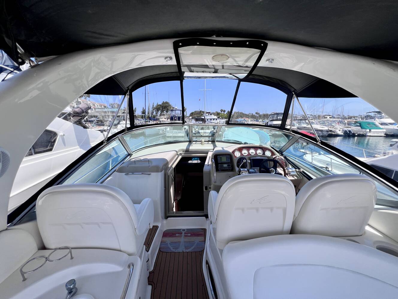 A photo of this 2003 Sea Ray 340 SUNDANCER