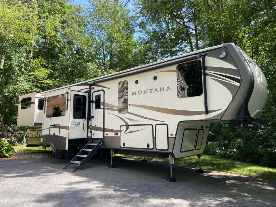 2017 Keystone MONTANA 3790RD RV