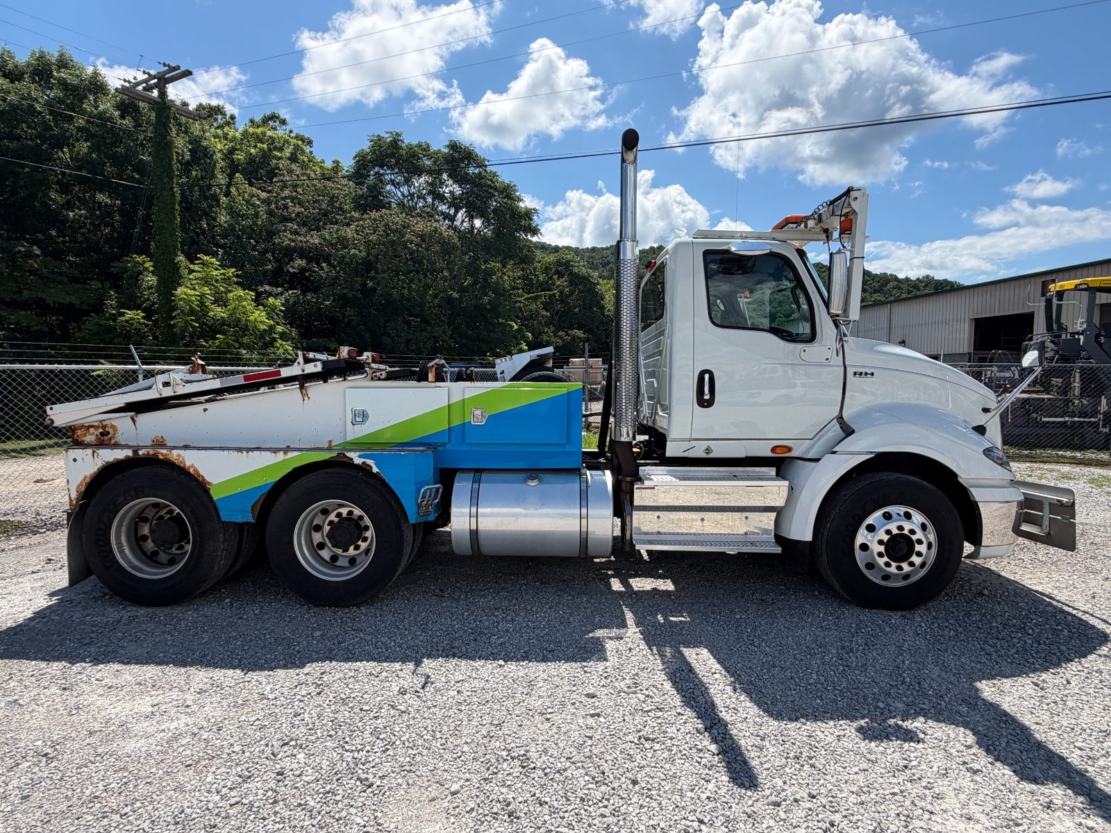 2019 INTERNATIONAL RH613 in Rocky Top, TN