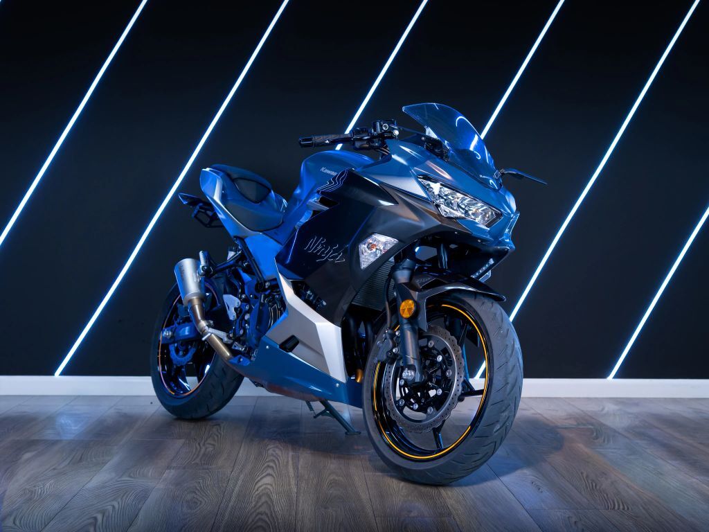 2023 Kawasaki Ninja 400 BASE in Hallandale, FL
