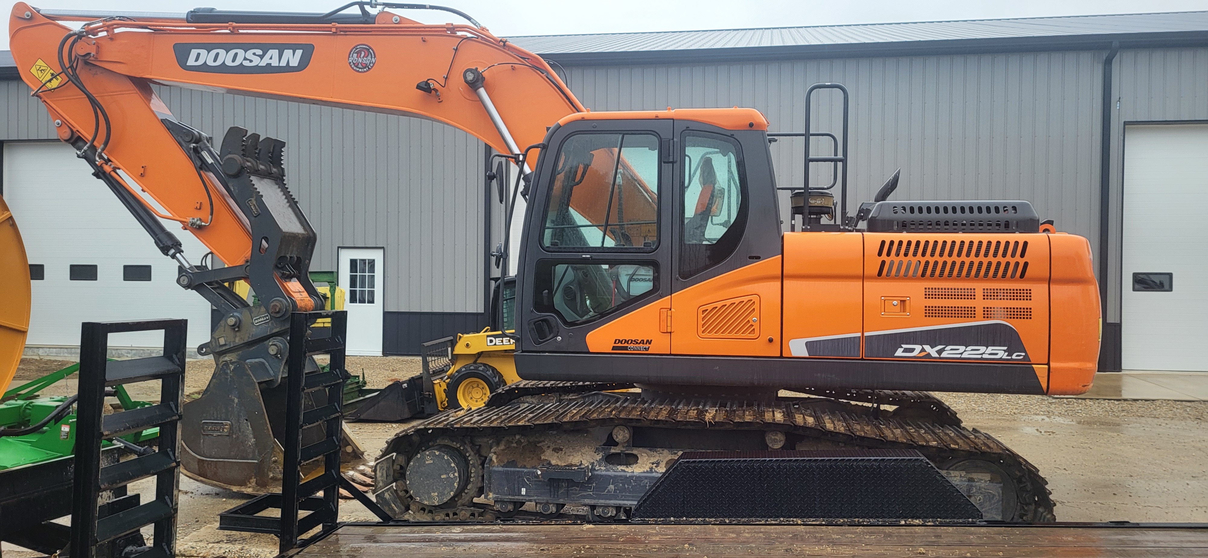 2022 DOOSAN DX225LC-5 in Selma, IN