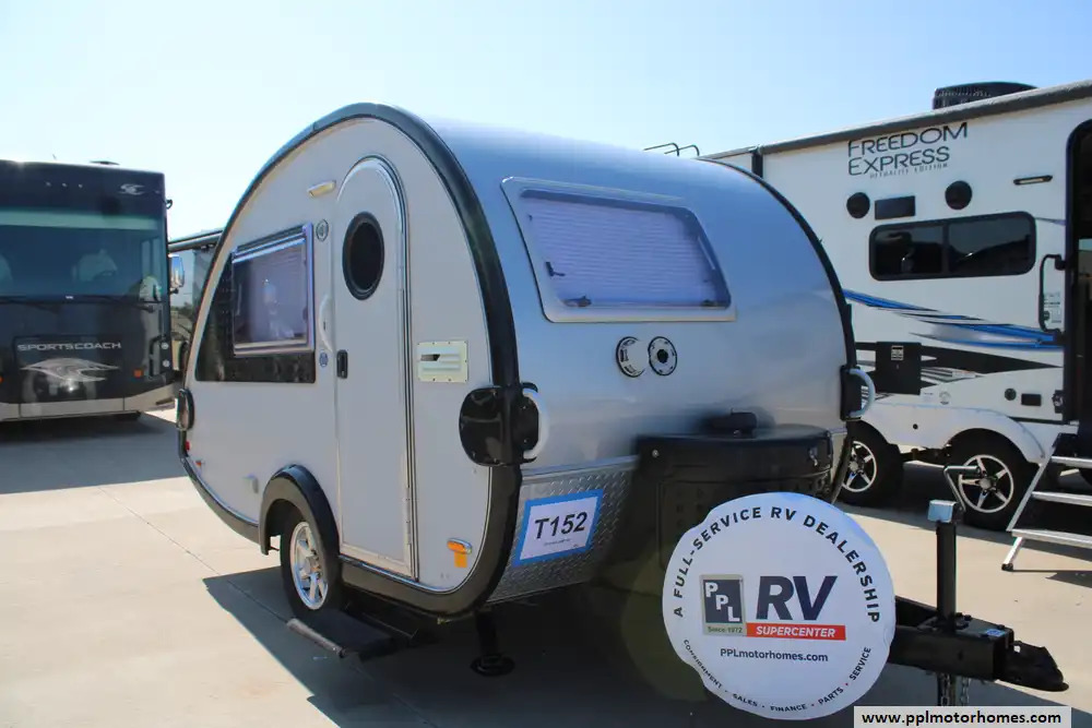 2016 Nucamp Rv T@B 320 S in cleburne TX
