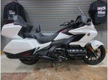Heavyweight Baggers Are Making Waves In The Motorcycle World image